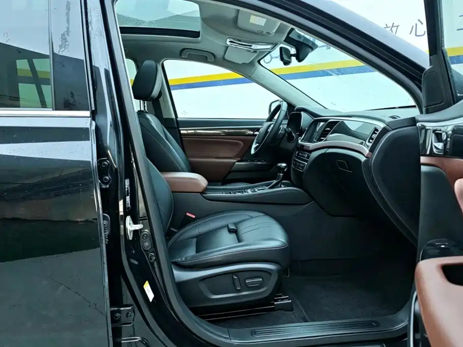 GAC Motor Trumpchi GS8 — фото 8