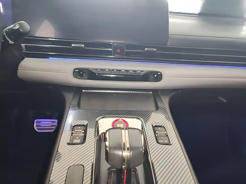 GAC Motor Shadow Leopard — фото 13
