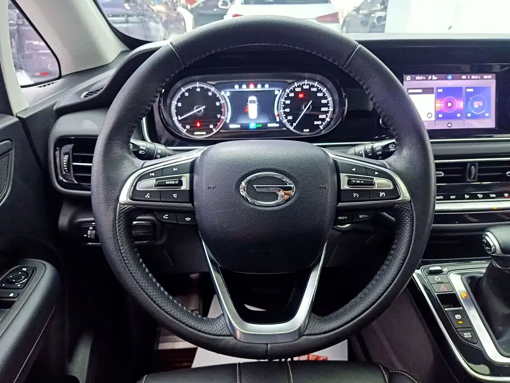 GAC Motor Trumpchi M6 — фото 18