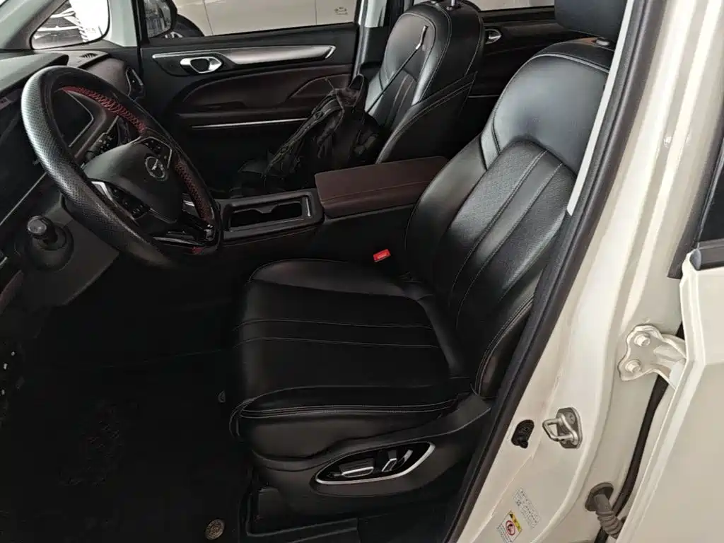 GAC Motor Trumpchi M6 — фото 15