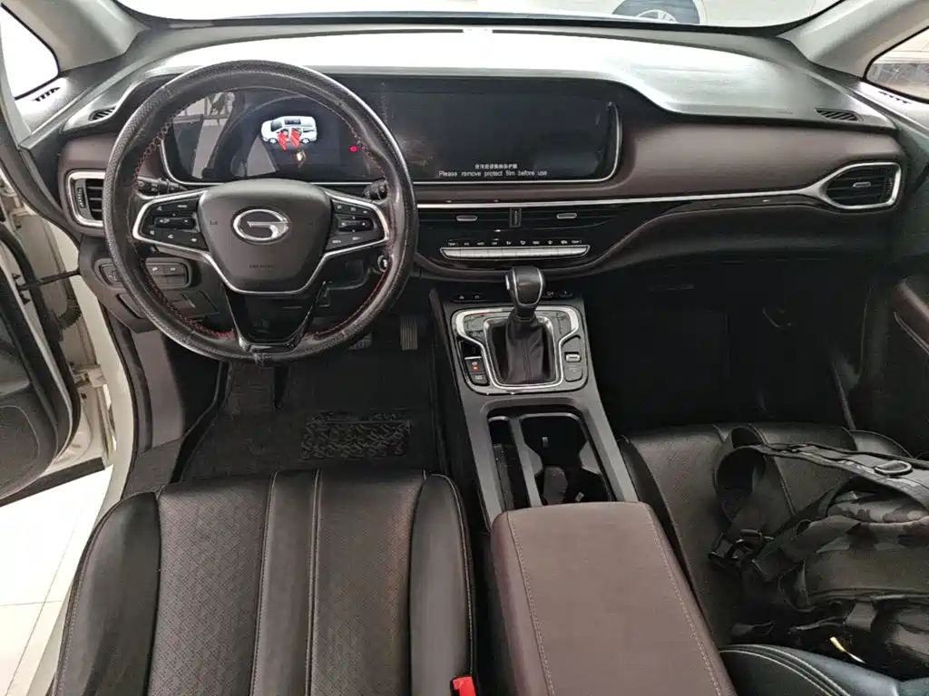 GAC Motor Trumpchi M6 — фото 10