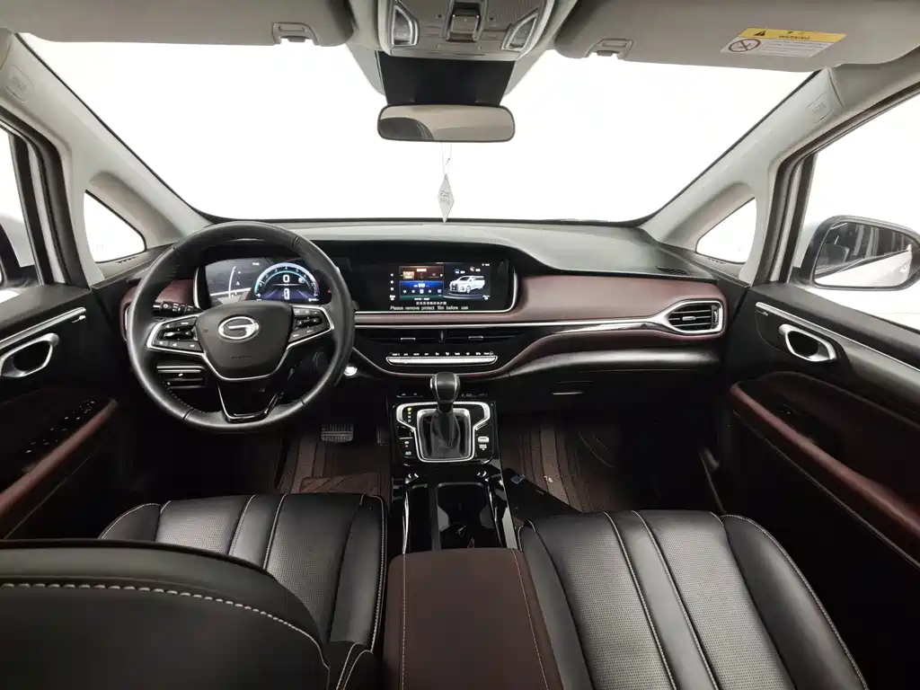 GAC Motor Trumpchi M6 — фото 18