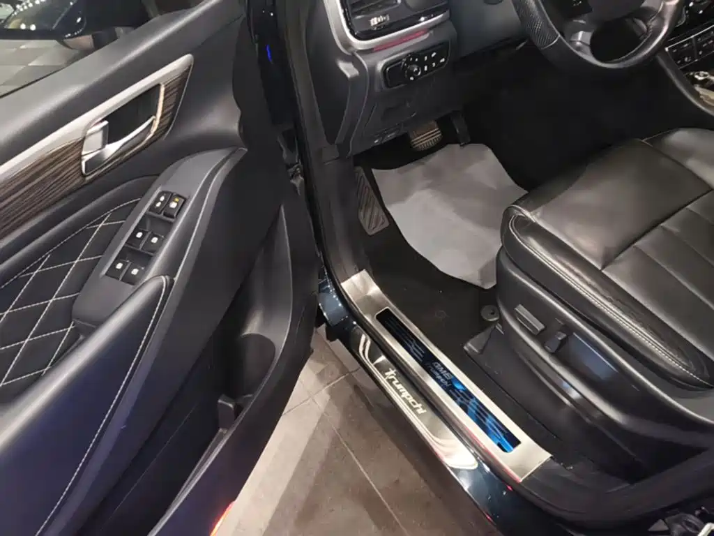 GAC Motor Trumpchi M8 — фото 16