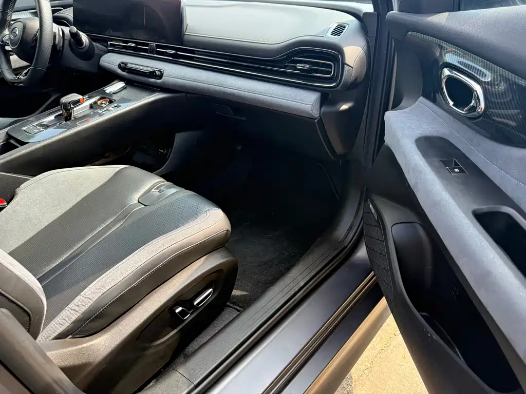 GAC Motor Shadow Leopard — фото 10