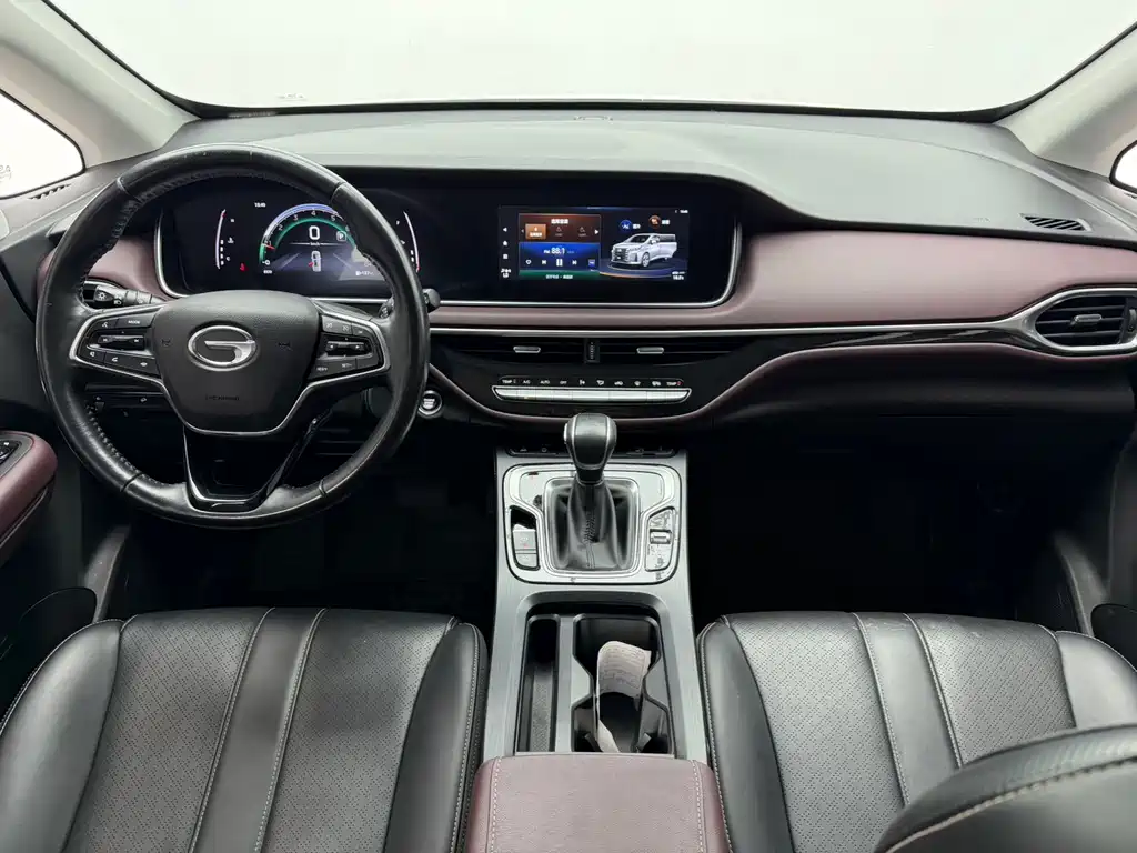GAC Motor Trumpchi M6 — фото 13