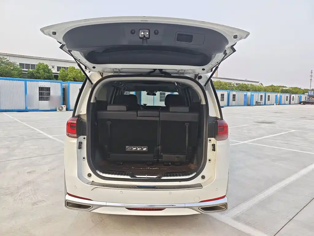 GAC Motor Trumpchi M8 — фото 10