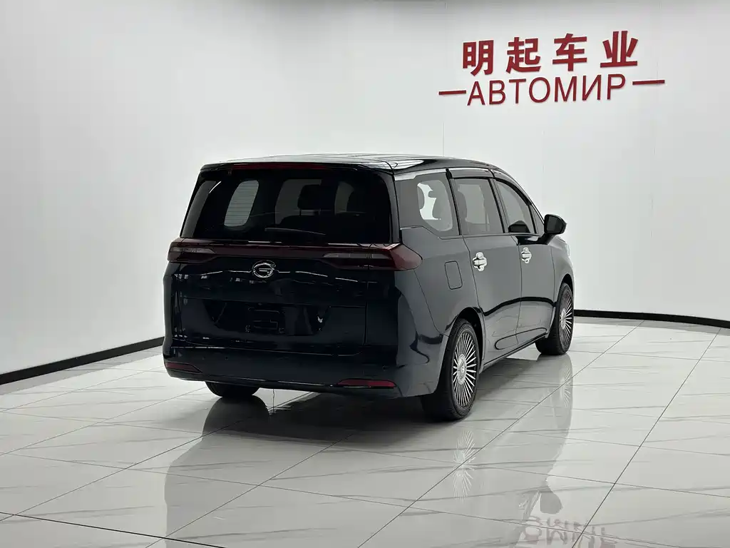 GAC Motor Trumpchi M6 — фото 9