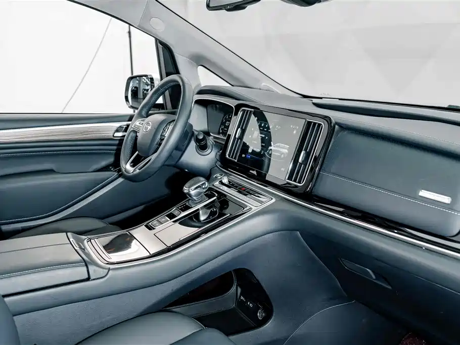 GAC Motor Trumpchi M8 — фото 17