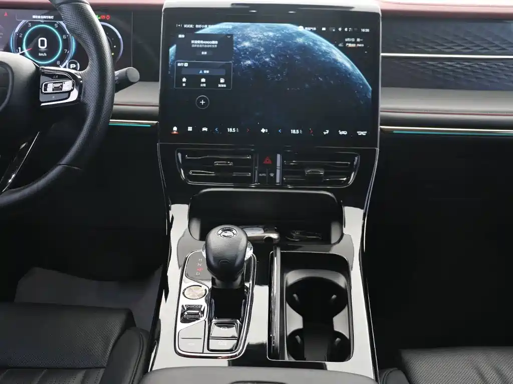 GAC Motor Trumpchi M8 — фото 11