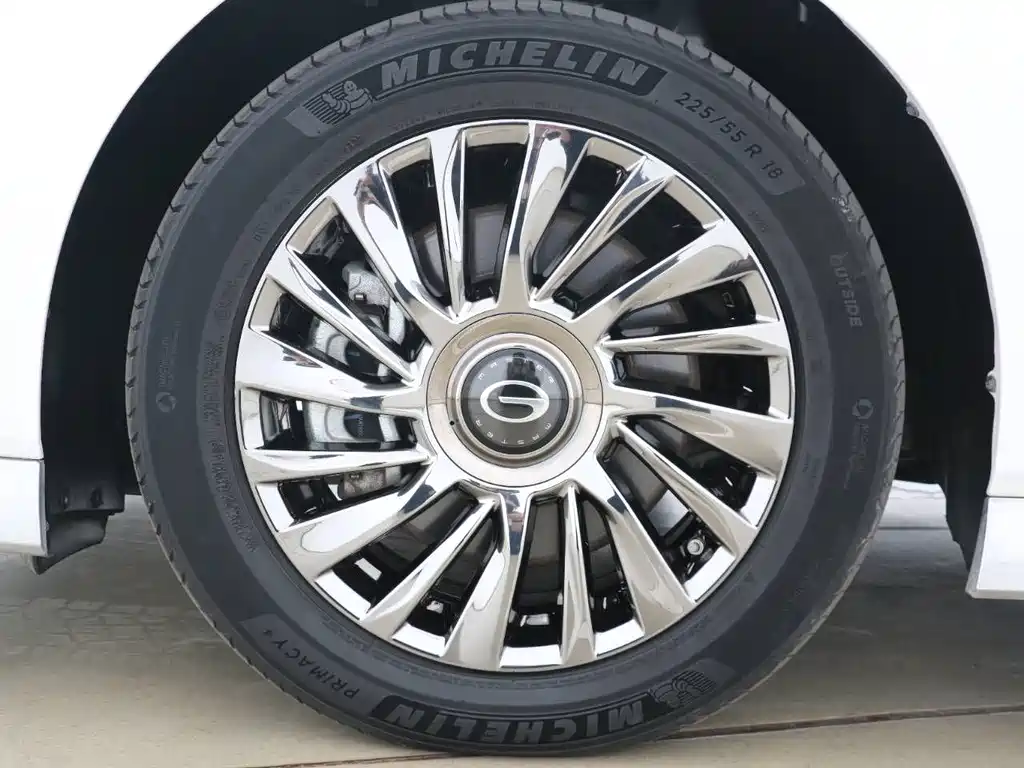 GAC Motor Trumpchi M8 — фото 9