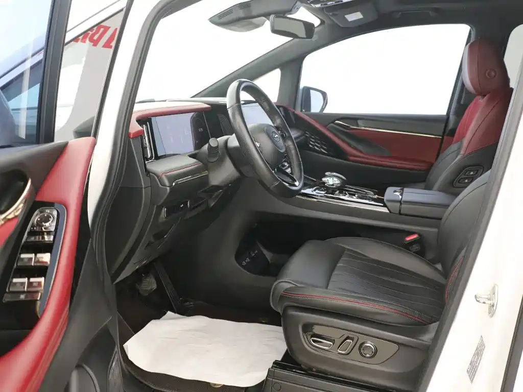GAC Motor Trumpchi M8 — фото 10