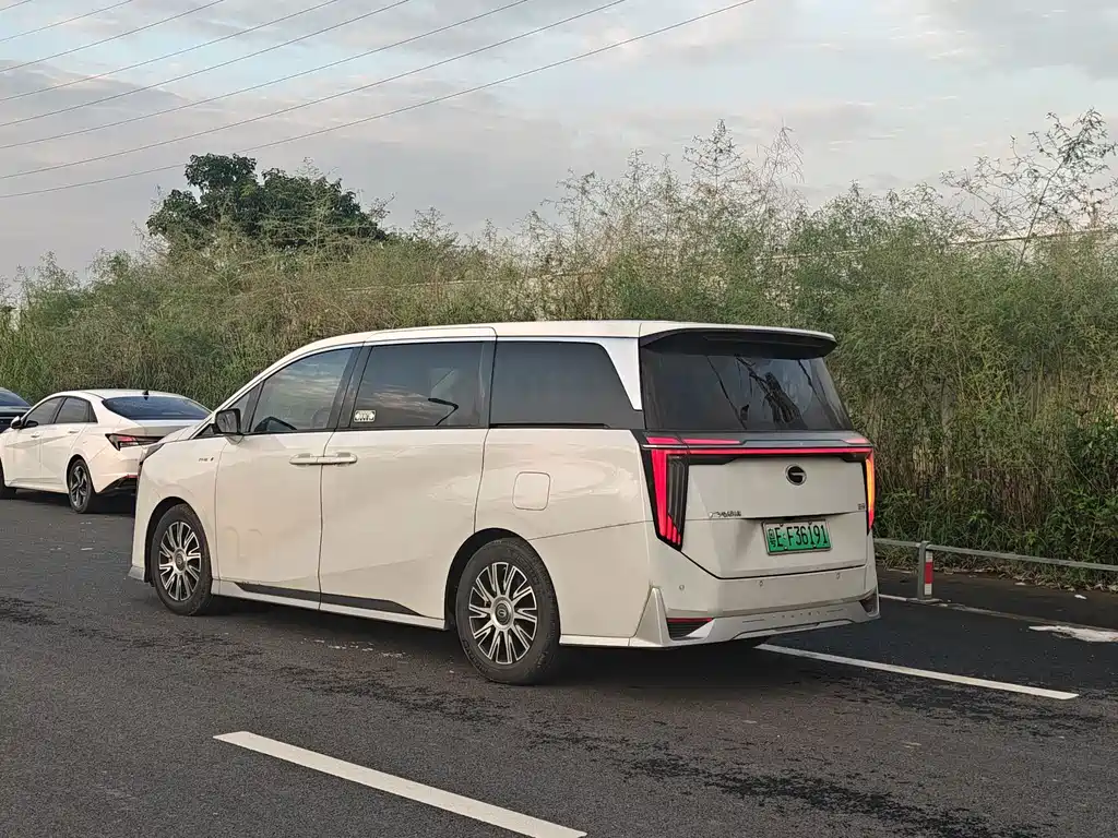 GAC Motor Trumpchi E9 — фото 8