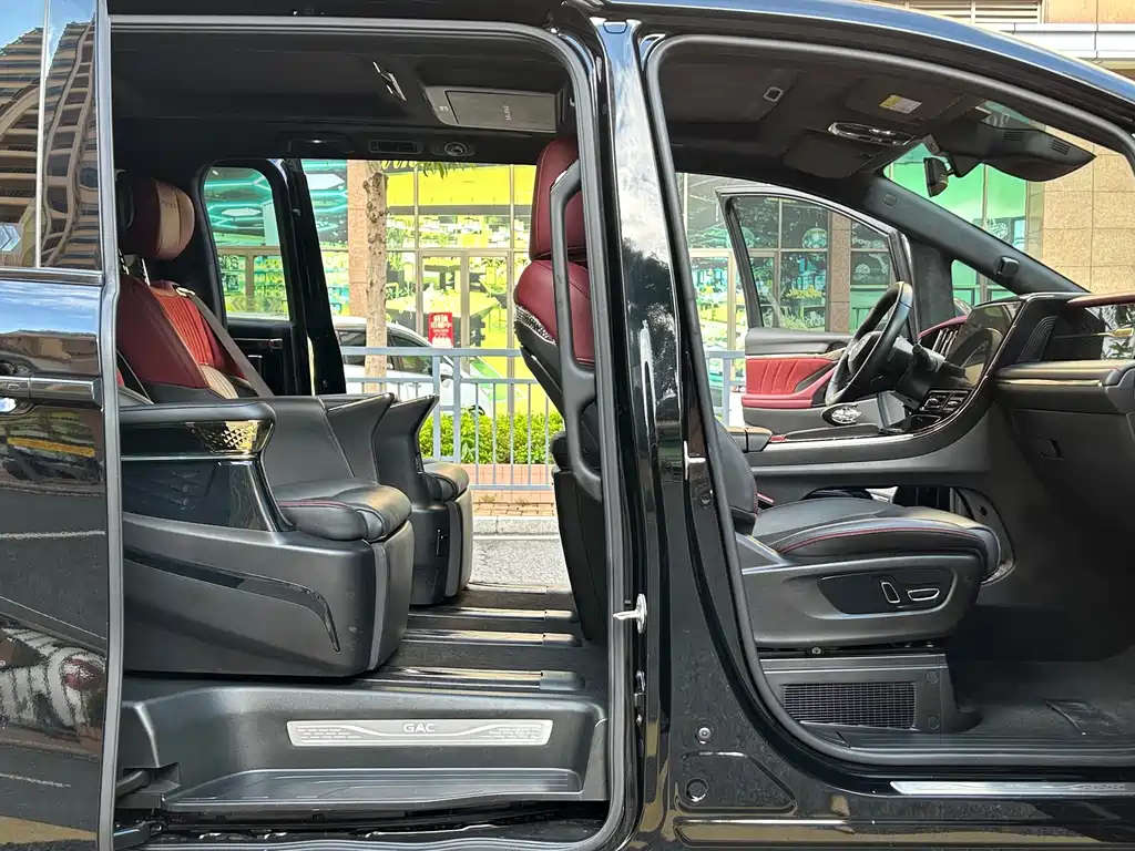 GAC Motor Trumpchi M8 — фото 14
