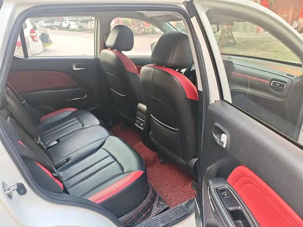 GAC Motor Trumpchi GS3 — фото 9