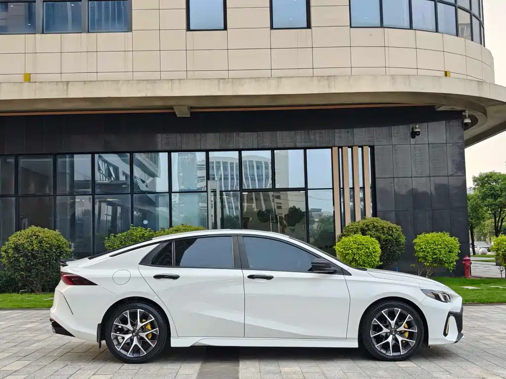 GAC Motor Shadow Leopard — фото 5