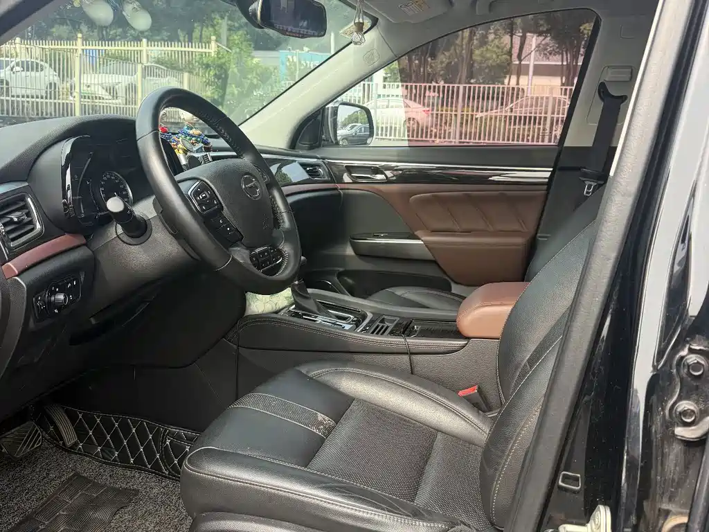 GAC Motor Trumpchi GS8 — фото 13