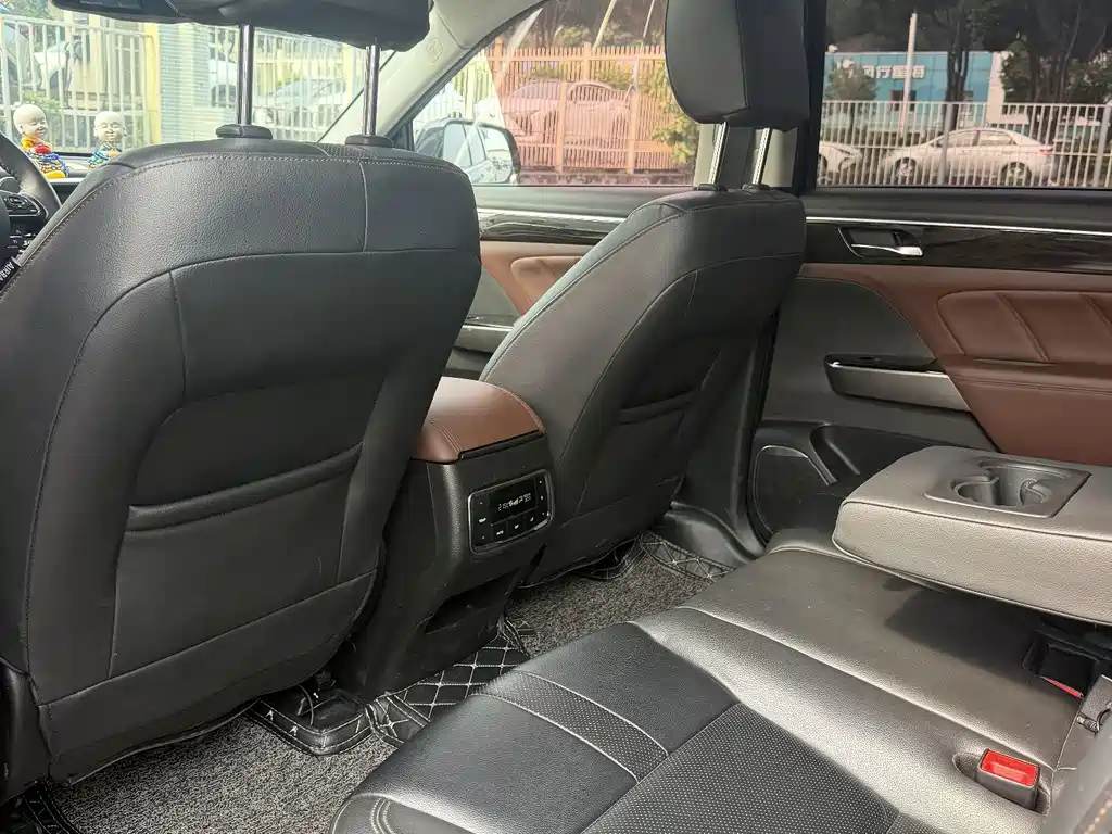 GAC Motor Trumpchi GS8 — фото 17