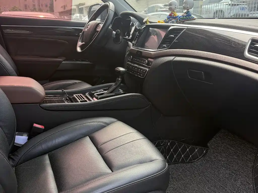 GAC Motor Trumpchi GS8 — фото 21