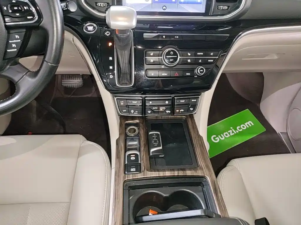 GAC Motor Trumpchi M8 — фото 9