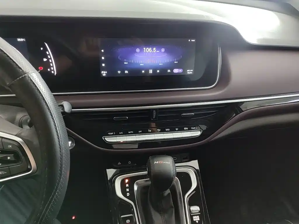 GAC Motor Trumpchi M6 — фото 13