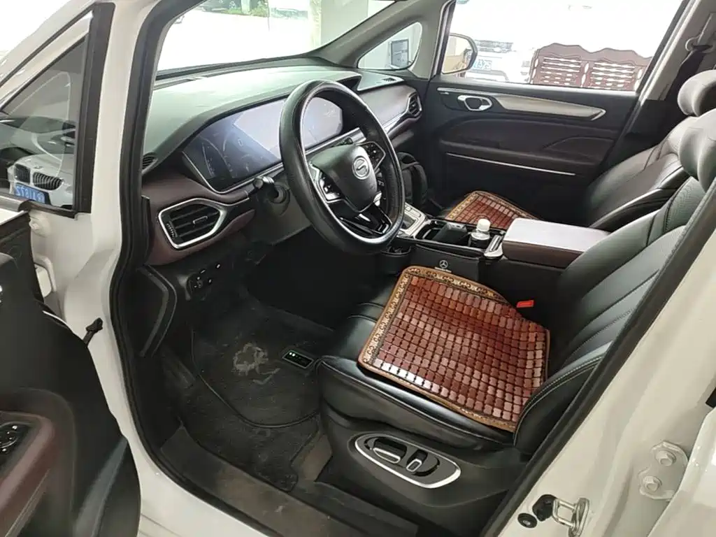GAC Motor Trumpchi M6 — фото 15