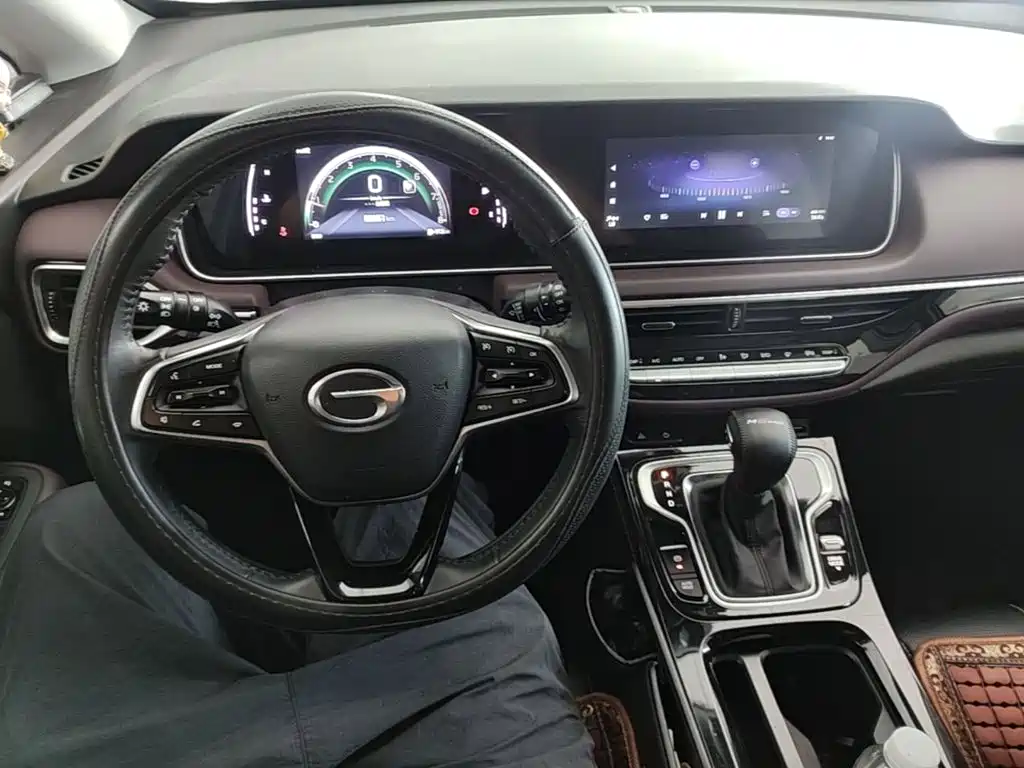 GAC Motor Trumpchi M6 — фото 10