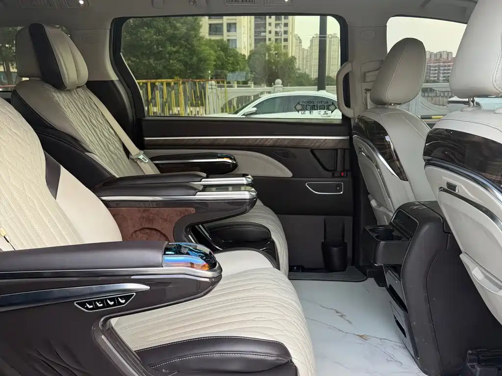 GAC Motor Trumpchi M8 — фото 11
