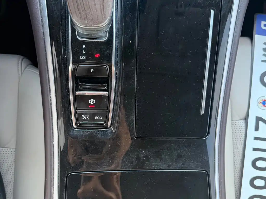 GAC Motor Trumpchi M8 — фото 14
