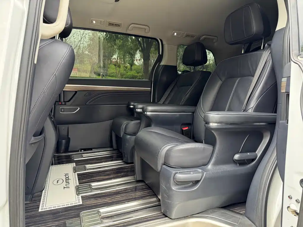 GAC Motor Trumpchi M8 — фото 10