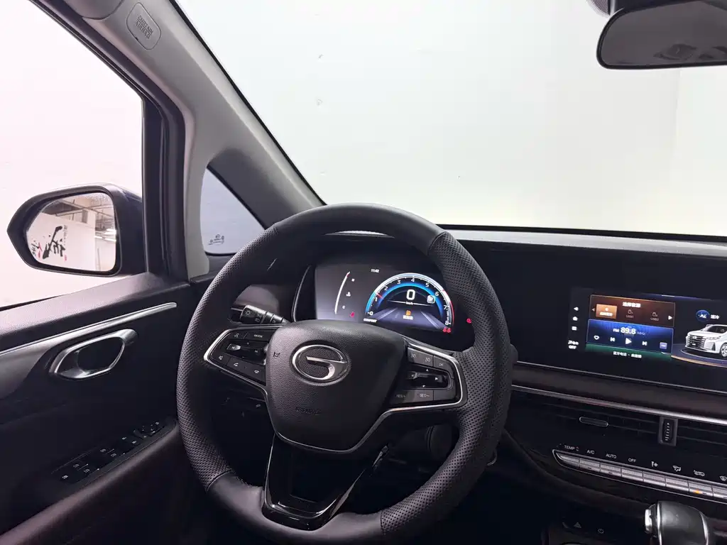 GAC Motor Trumpchi M6 — фото 15