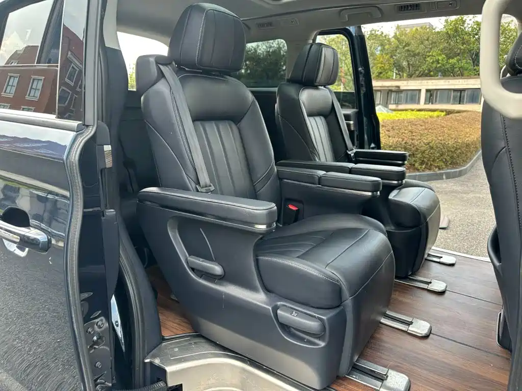 GAC Motor Trumpchi M8 — фото 11