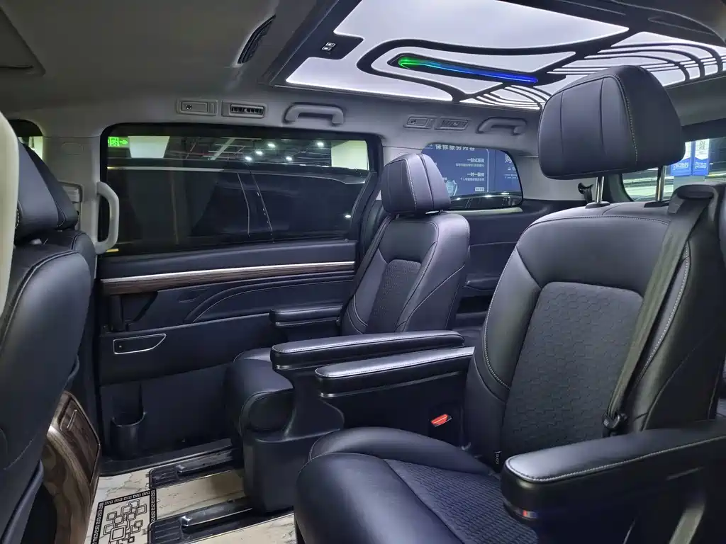 GAC Motor Trumpchi M8 — фото 7