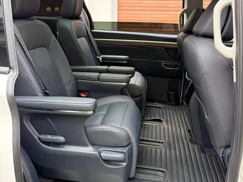 GAC Motor Trumpchi M8 — фото 13