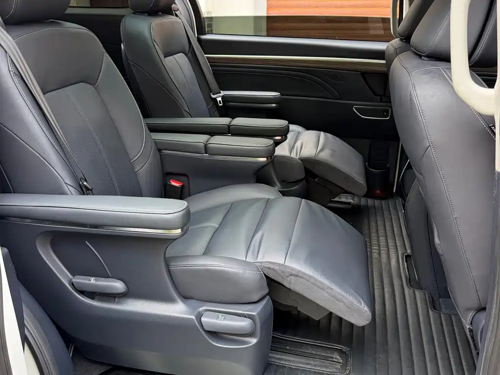 GAC Motor Trumpchi M8 — фото 14