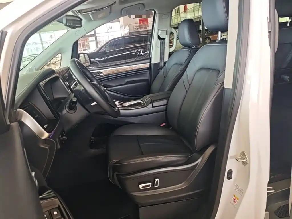GAC Motor Trumpchi M8 — фото 15