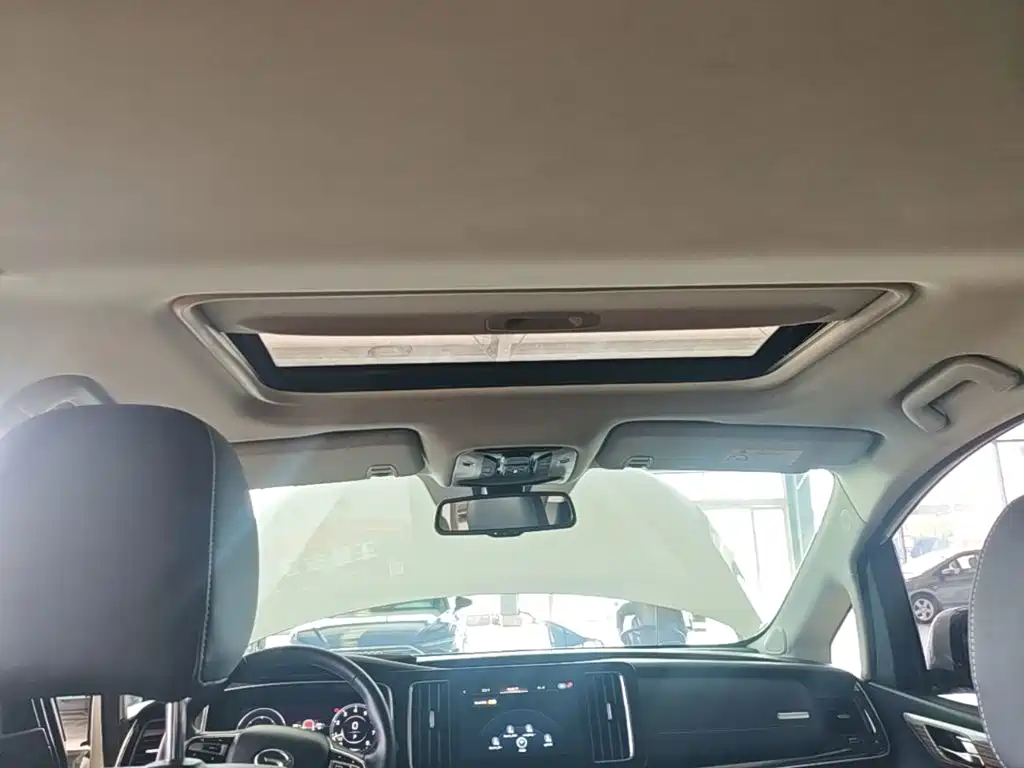 GAC Motor Trumpchi M8 — фото 18