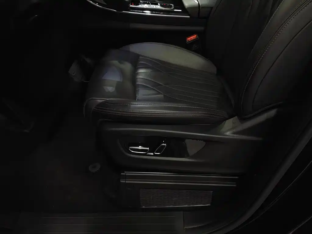 GAC Motor Trumpchi M8 — фото 20