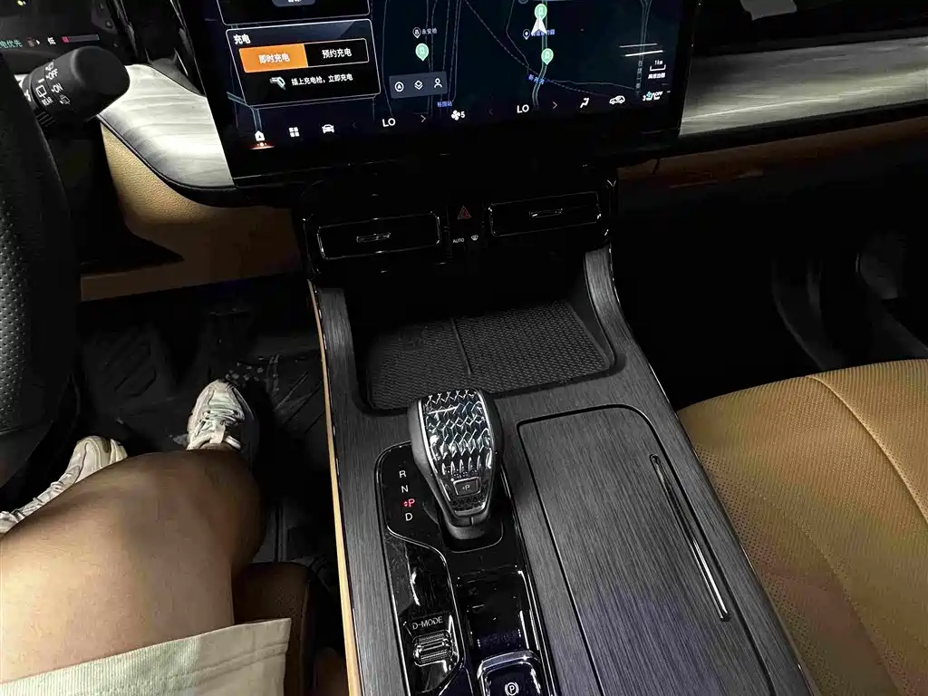 GAC Motor Trumpchi ES9 — фото 23