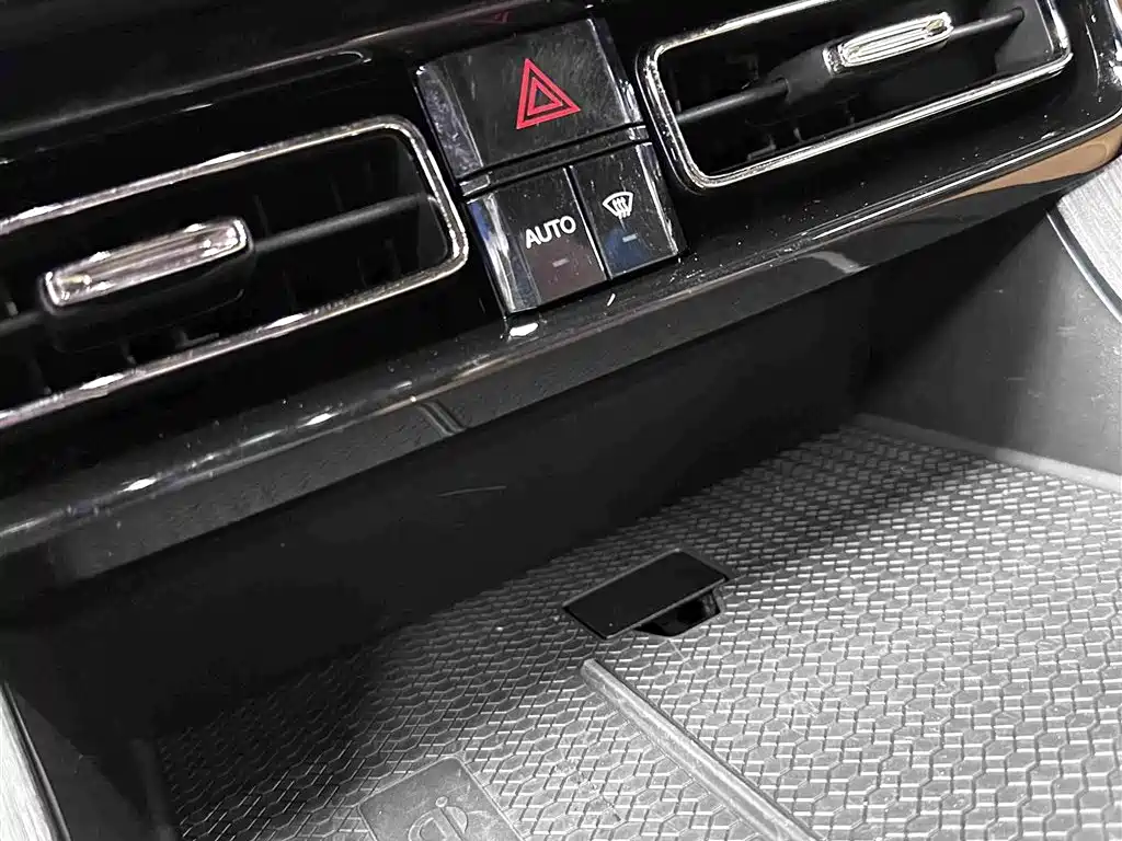 GAC Motor Trumpchi ES9 — фото 24