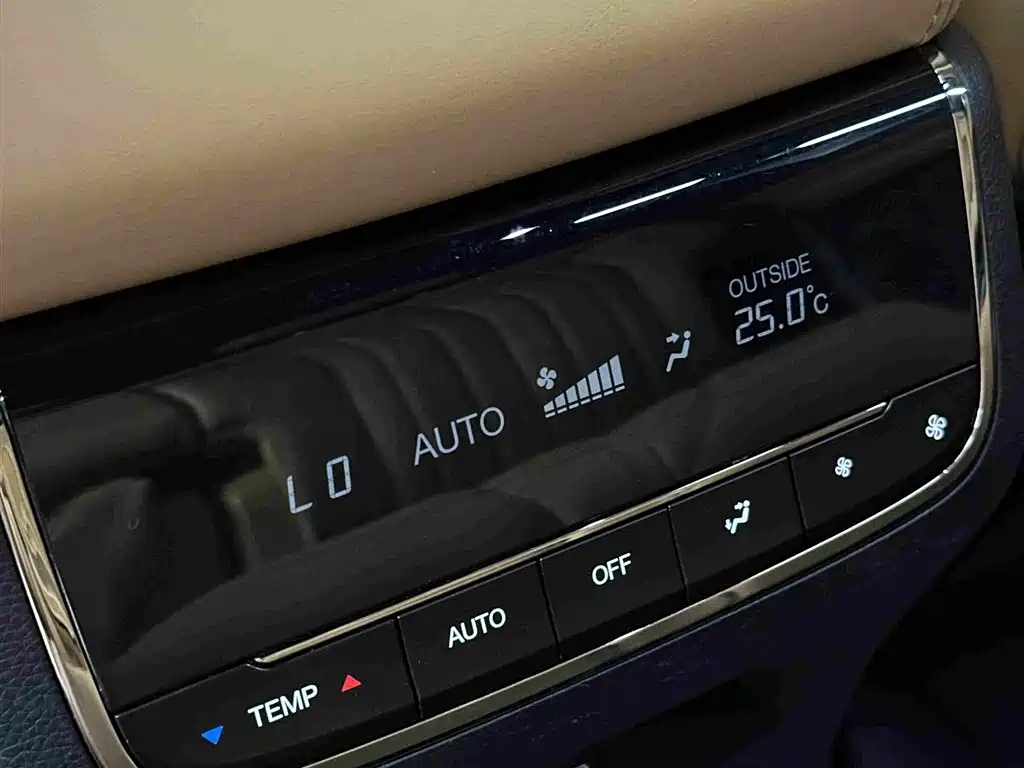 GAC Motor Trumpchi ES9 — фото 31