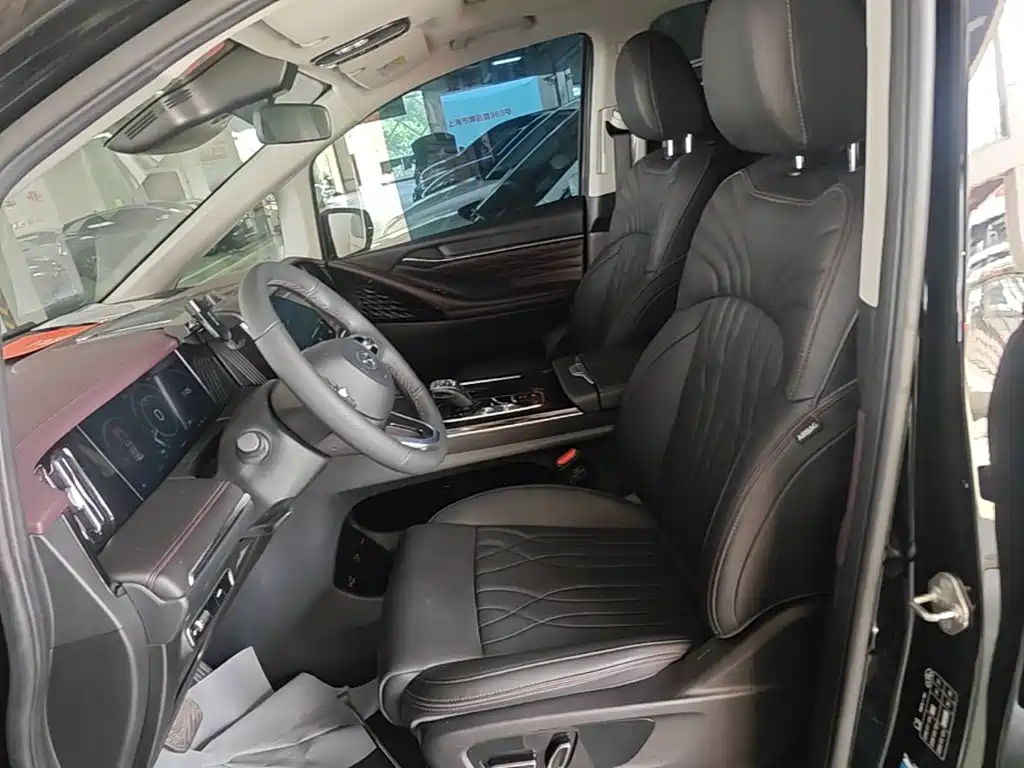 GAC Motor Trumpchi M8 — фото 15