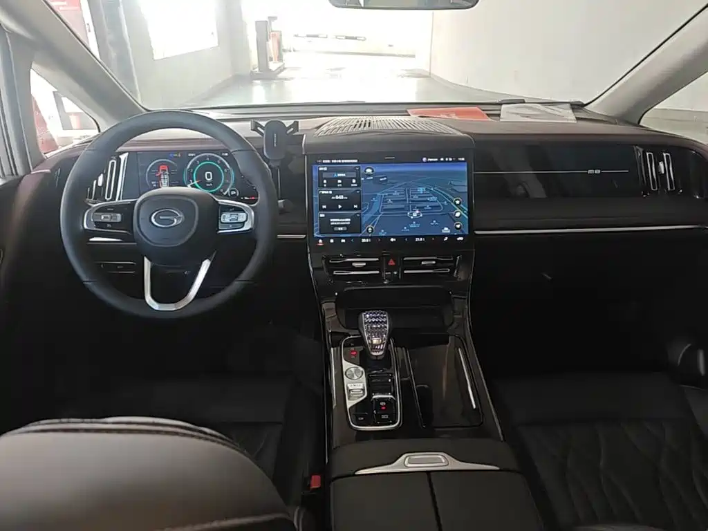 GAC Motor Trumpchi M8 — фото 10