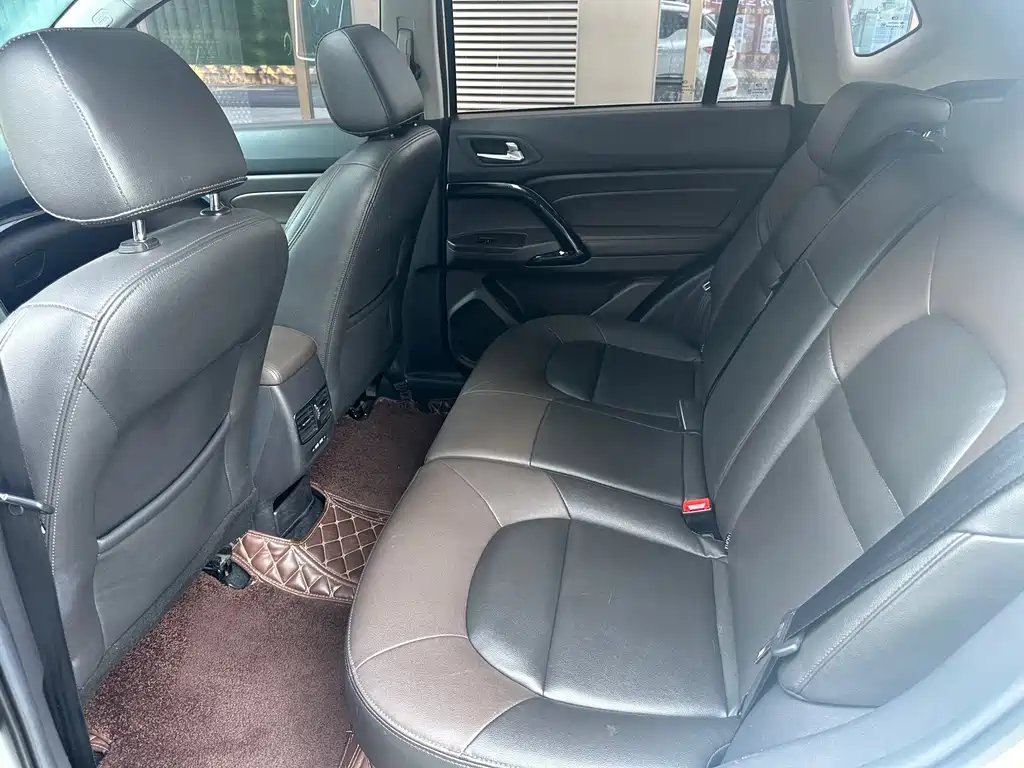 GAC Motor GS4 Hybrid — фото 13