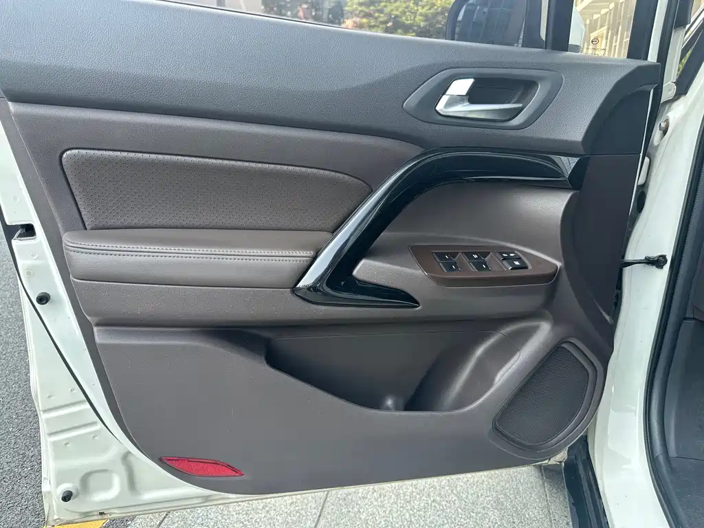 GAC Motor GS4 Hybrid — фото 8