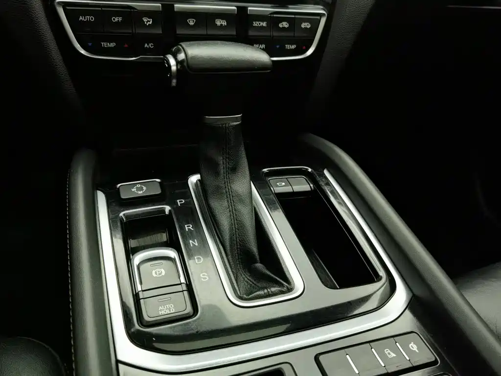 GAC Motor Trumpchi GS8 — фото 13