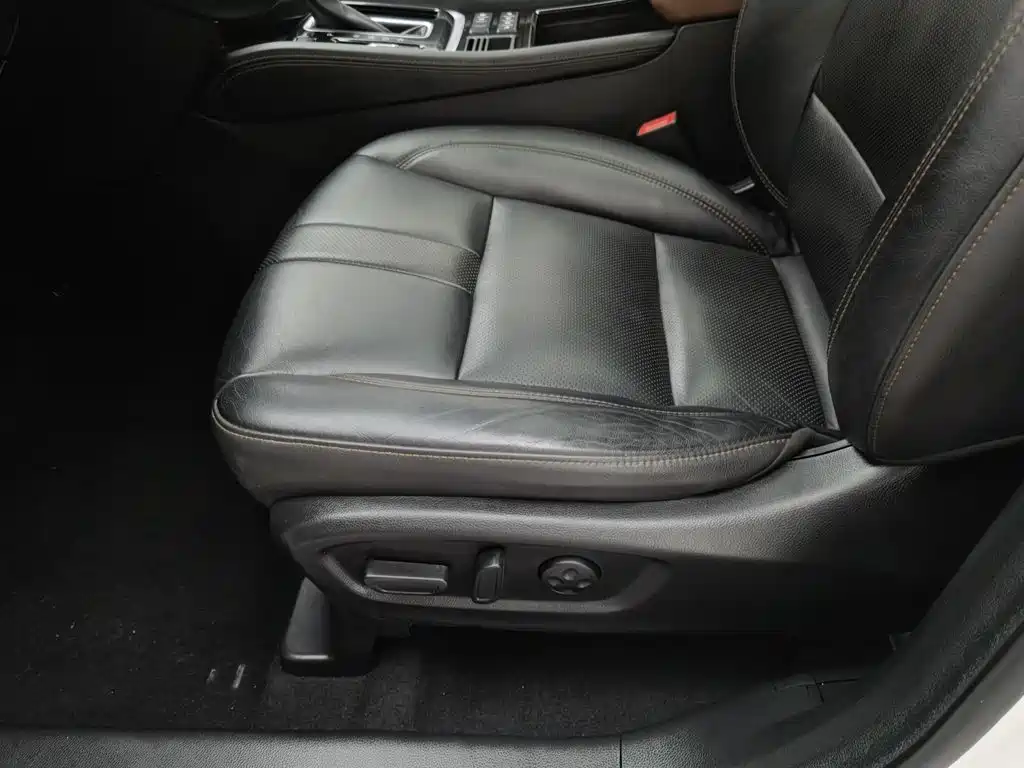 GAC Motor Trumpchi GS8 — фото 20