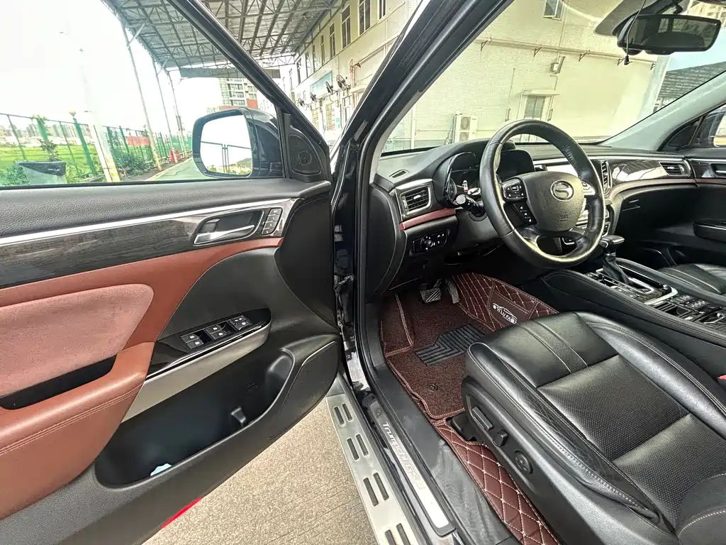 GAC Motor Trumpchi GS8 — фото 15