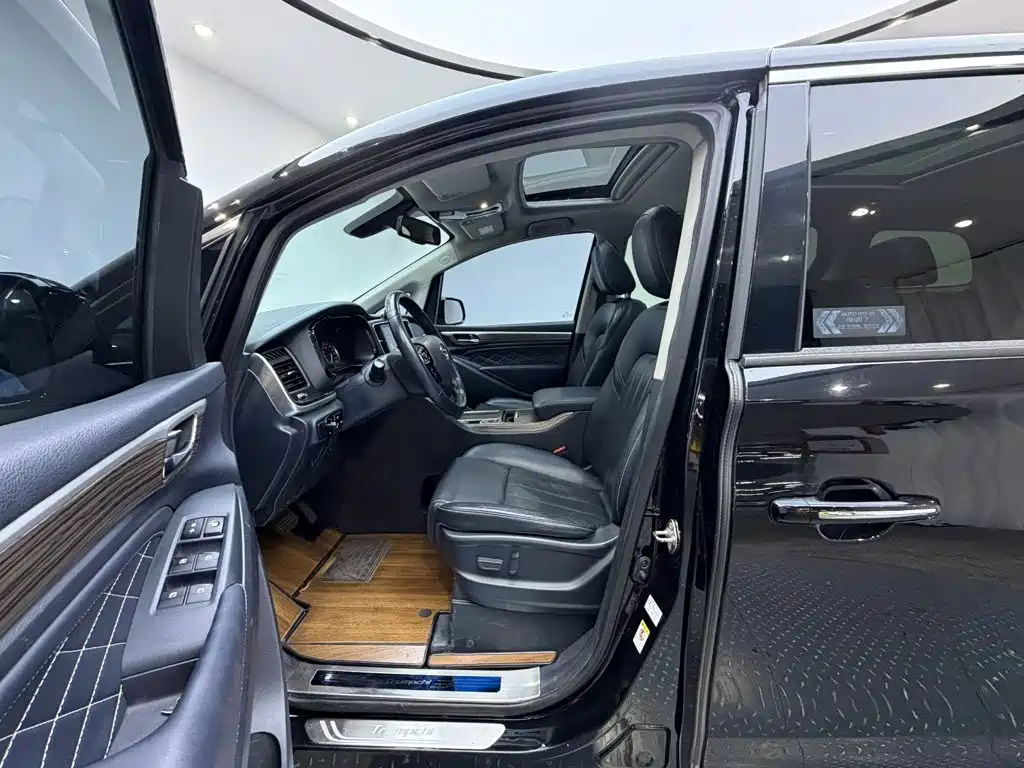 GAC Motor Trumpchi M8 — фото 11