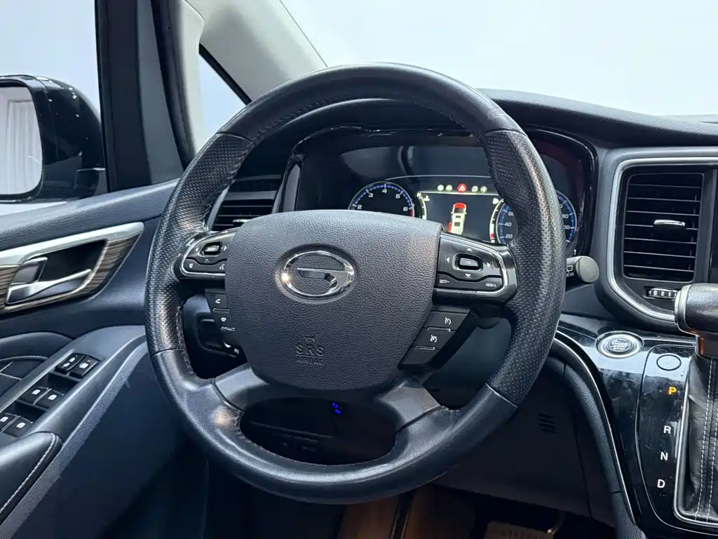 GAC Motor Trumpchi M8 — фото 9