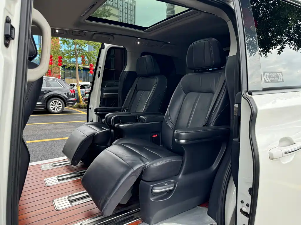GAC Motor Trumpchi M8 — фото 8
